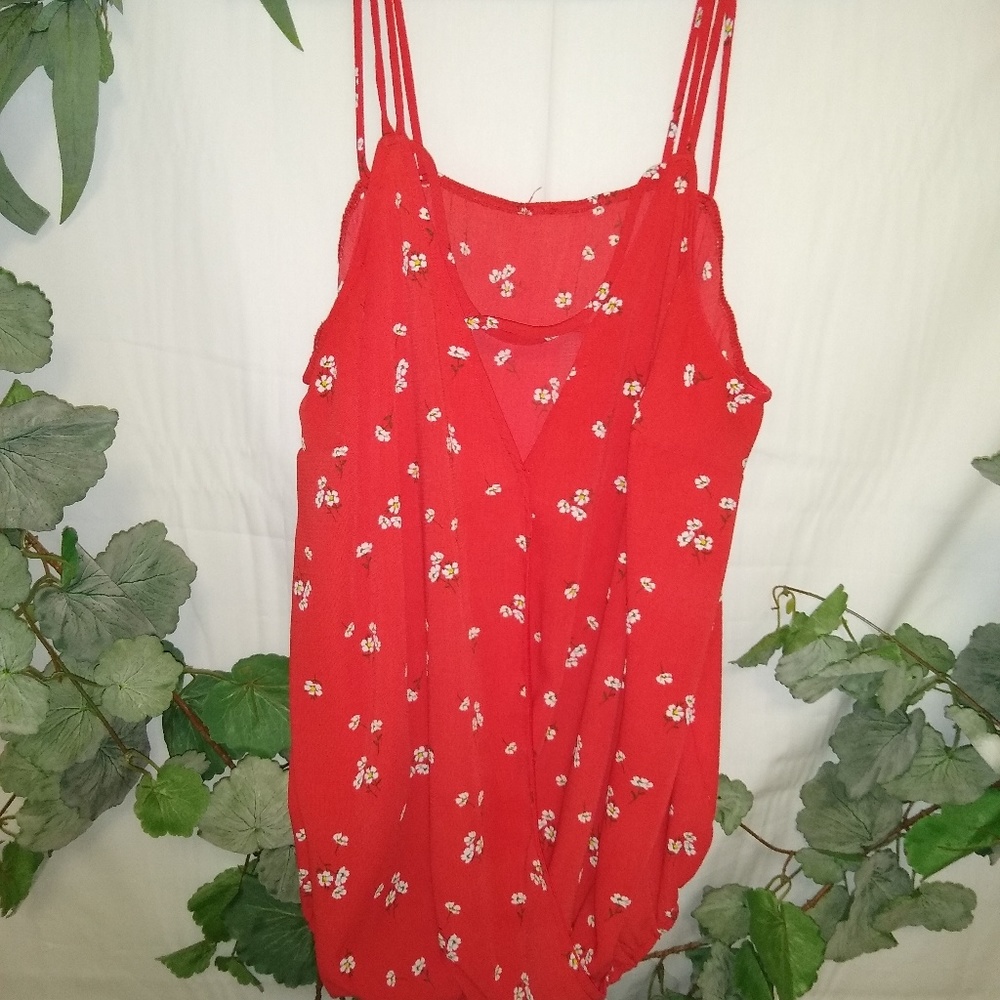 Plus Size Red Floral Tank Top